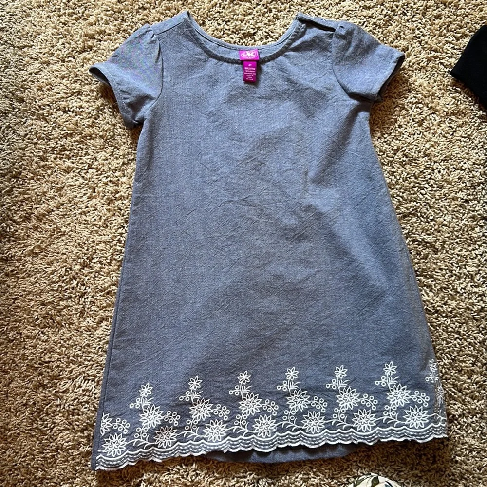Girls summer/spring dress all in size 4/4T no stains - Picture 4 of 11